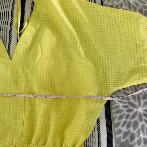 Francesca's Collections Bright Yellow Short Sleeve Shirt size Medium Miami Top - Picture 7 of 10